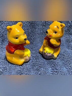 Vintage (2)Winnie the Pooh Pair of Yellow Ceramic Bear Figurines with Honey Pots